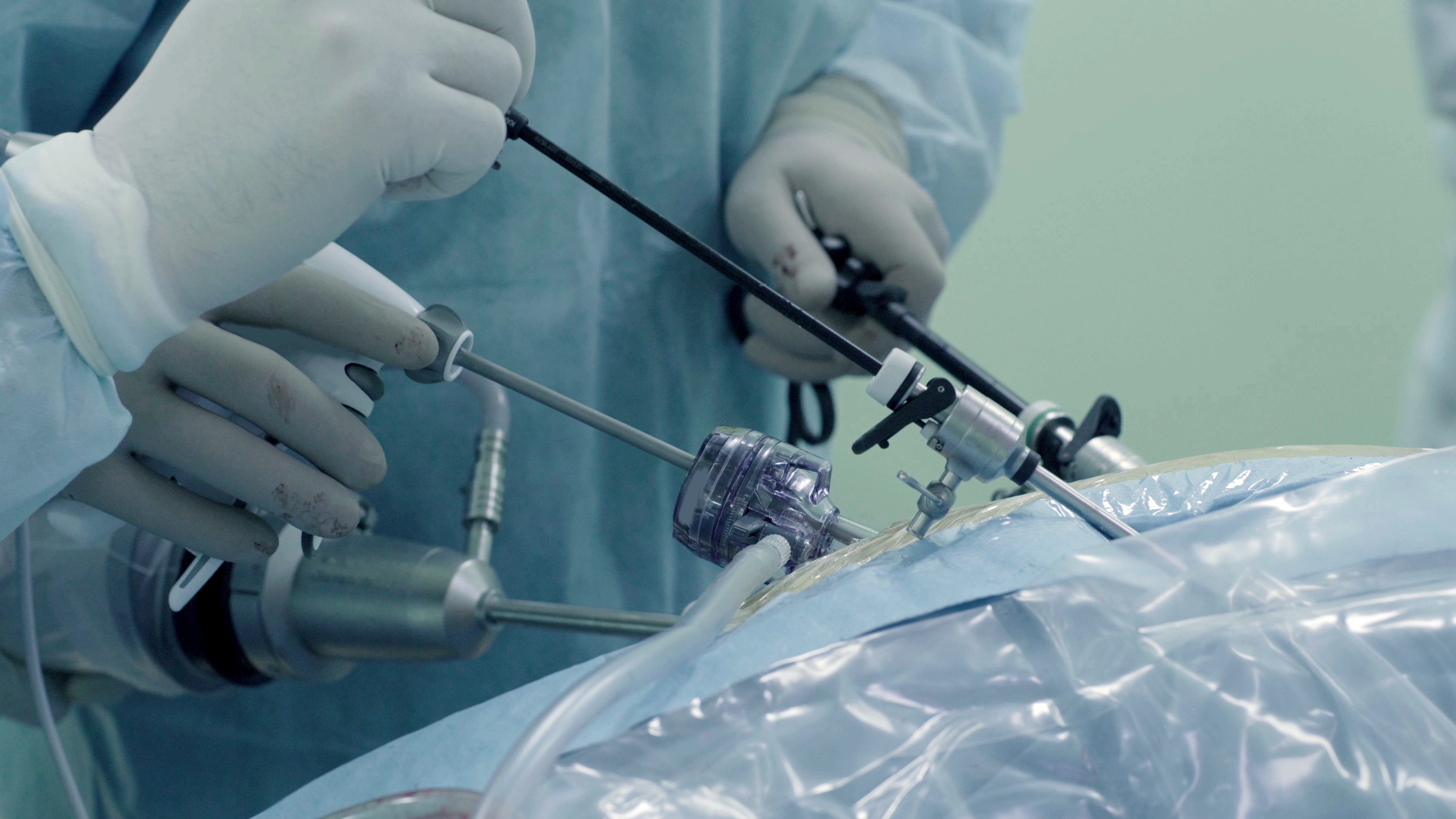 Laparoscopic surgical instruments
